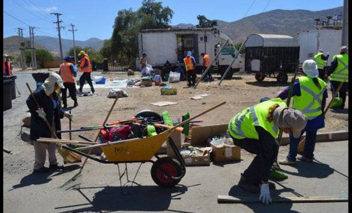 Decenas de trabajadores limpiaron ayer Sotaquí luego de la Fiesta del Niño Dios.