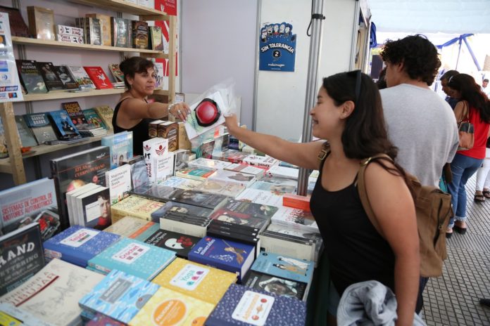 Hoy culmina la 30ma edición de la Feria del Libro de Ovalle cumpliendo con una programación de altura