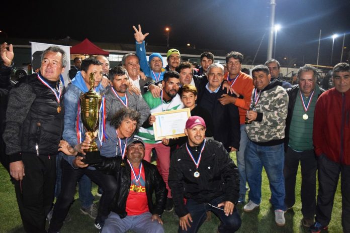 El conjunto de Perla Verde fue el mejor en la categoría séniors. (Foto: Cedida)