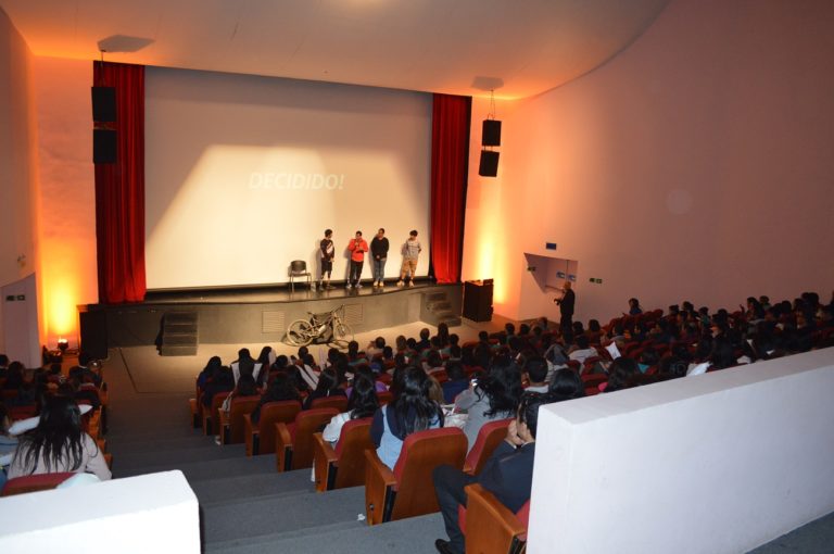 A casa llena fueron las dos charlas de Adolfo la semana pasada en el TMO, invitado por la Universidad Santo Tomás