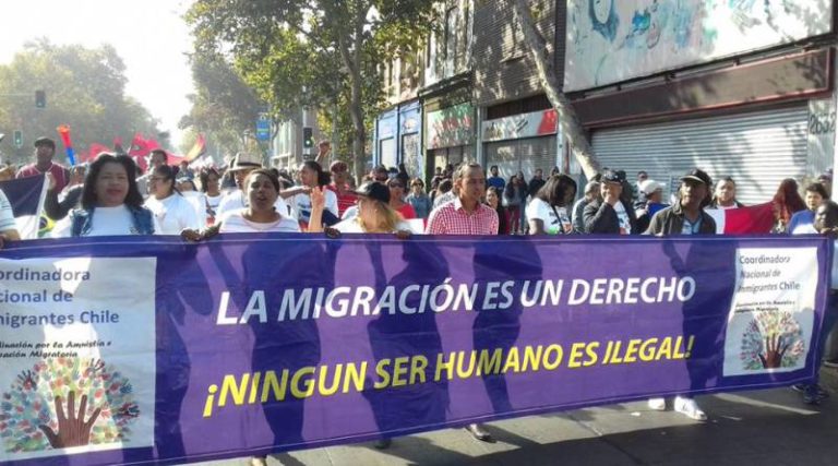 La nueva ley de Migración ha generado preocupación en algunos círculos políticos y de inmigrantes ante el temor de que pueda establecer obstáculos al momento de emigrar a Chile, lo que es descartado por el gobierno.