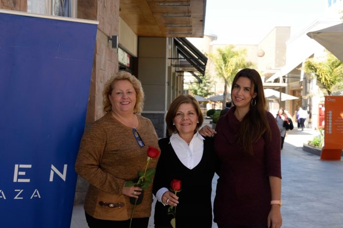 Margarita Olivares, Cecilia Araya, Gabriela Diccter (Open Plaza)