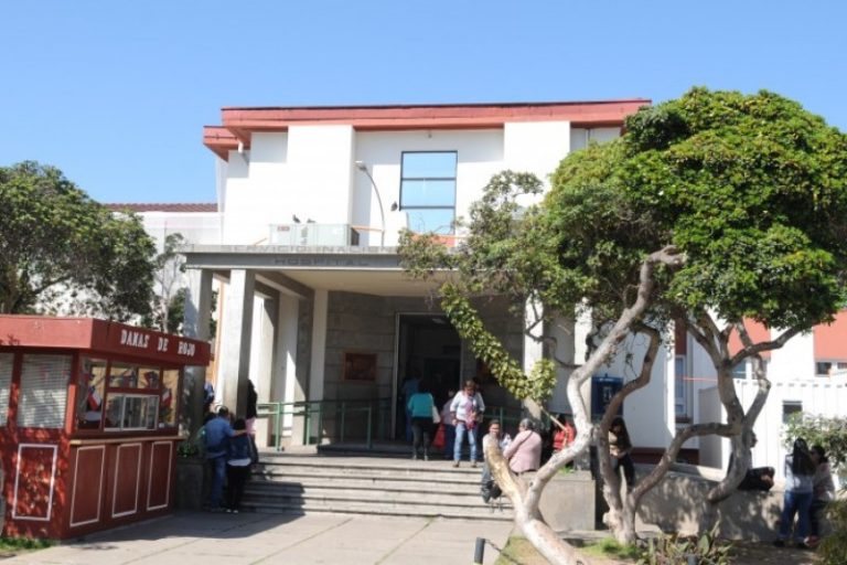 Hasta el Hospital de La Serena fue trasladado el trabajador.