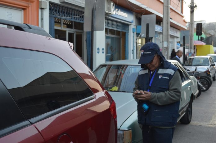 Luego de un proceso de capacitación, los parquímetros iniciaron sus labores.