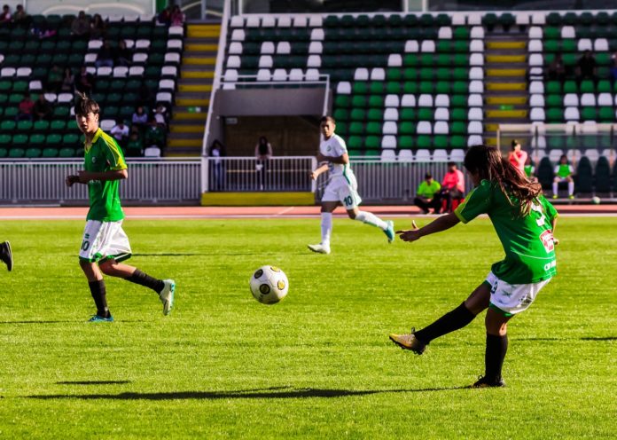 Es volante por izquierda, maneja ambos perfiles y es dueña de los balones detenidos. (Foto: Rodolfo Pizarro)