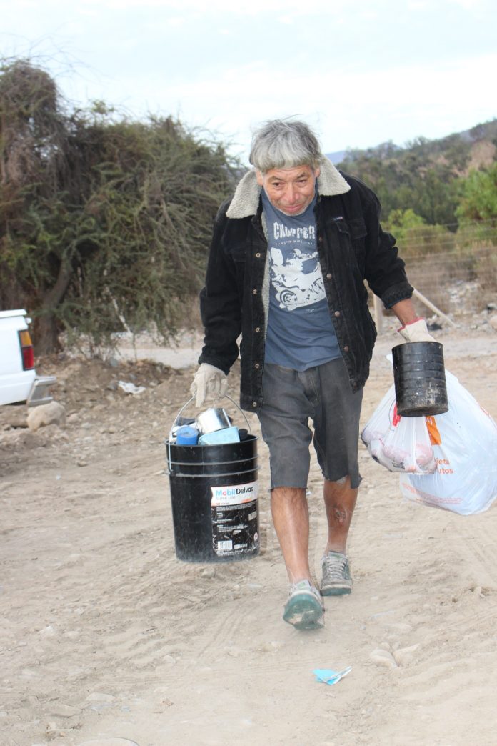 Luis no perdió tiempo y “se mudó” a su nuevo hogar a orillas del río, en Potrerillos Bajo