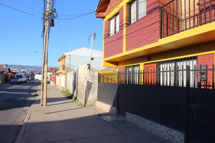 En calle Tangue, en el corazón de la ciudad de Ovalle, se emplazan las viviendas que son afectadas por el paso del Canal Tuqui.