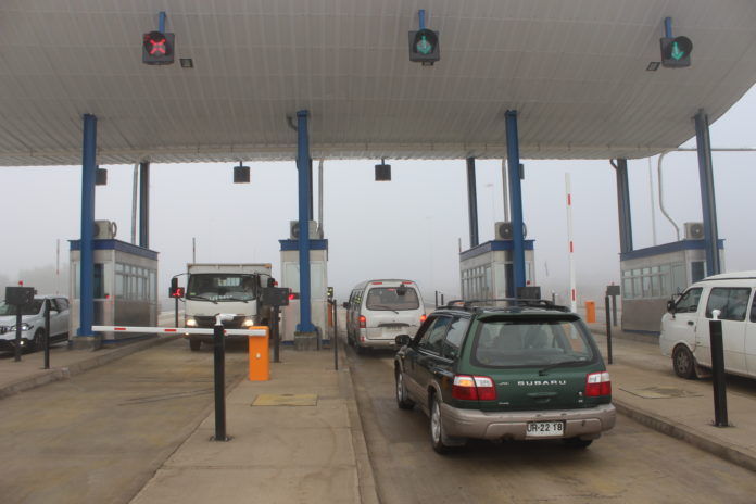 10 días lleva funcionando el peaje de la ruta que une Ovalle con la conurbación La Serena-Coquimbo. Usuarios siguen quejándose por lo alto de sus valores.