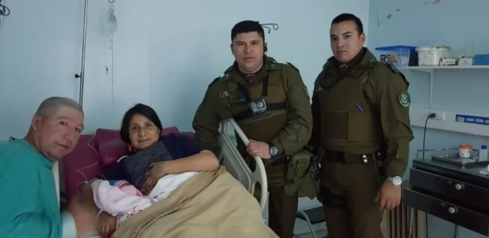 Carabineros asistió el nacimiento de una recién nacida al interior de una vivienda de la población Cancha Rayada.