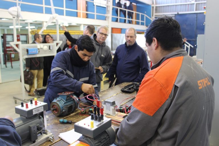 Los primeros dos cursos serán en Mantenimiento Industrial y en Energía Renovable