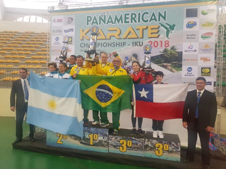 Con la copa en alto, Victoria Cortés se subió al podio en el pasado Panamericano de Brasil.