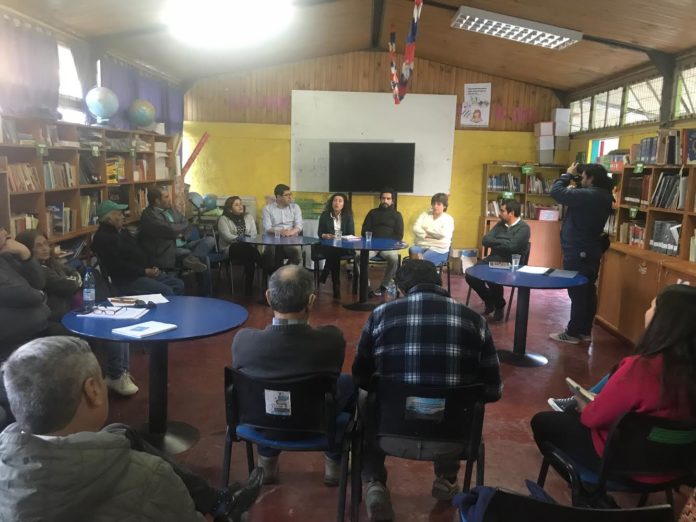 En la reunión se buscó una solución a un problema que viene aquejando hace bastante tiempo a vecinos y vecinas de Tulahuén y sus alrededores.