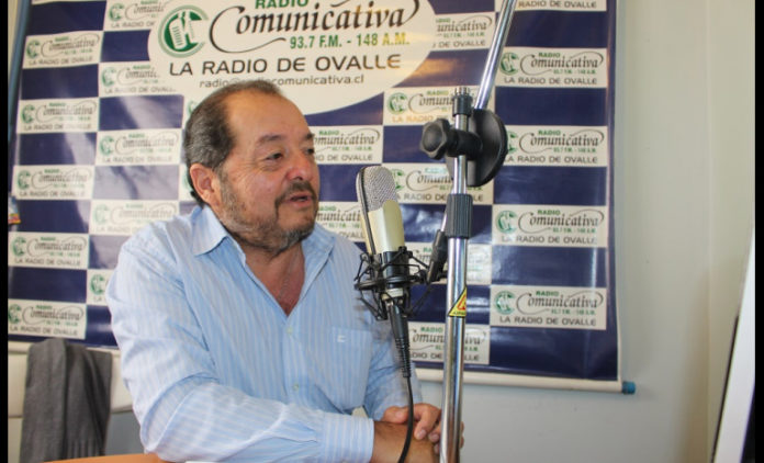 El director de Radio Comunicativa, Carlos Ossandón,