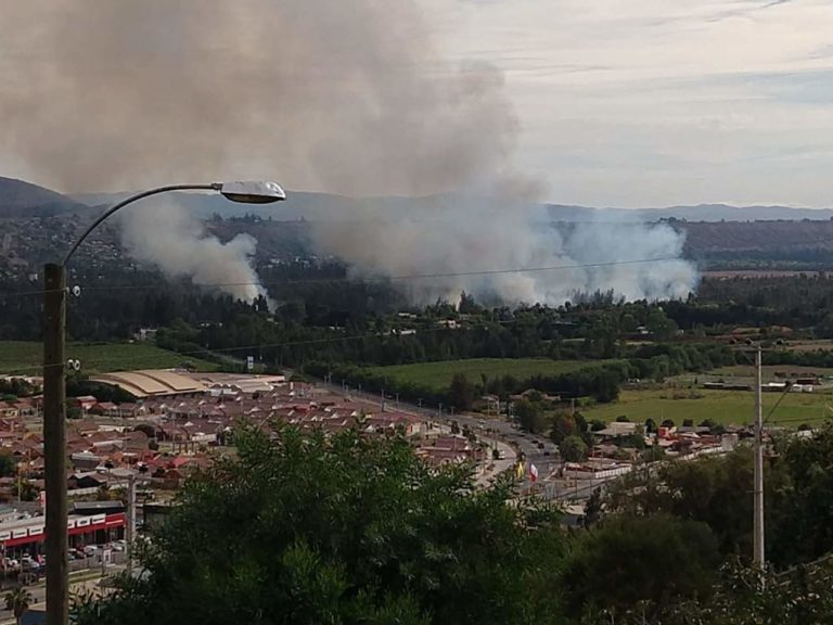 La columna de humo ha sido visible desde diversos puntos