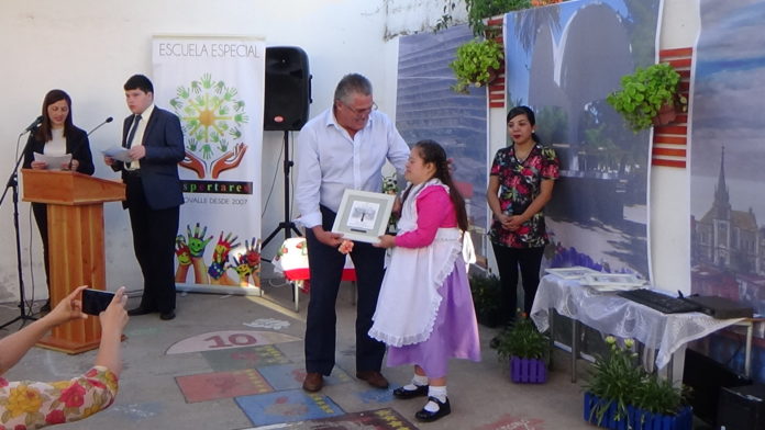 Autoridades como el senador Jorge Pizarro, participaron de la presentación de la iniciativa “Ejercitándonos para una inclusión efectiva”, el que será financiado con fondos del Gobierno Regional.