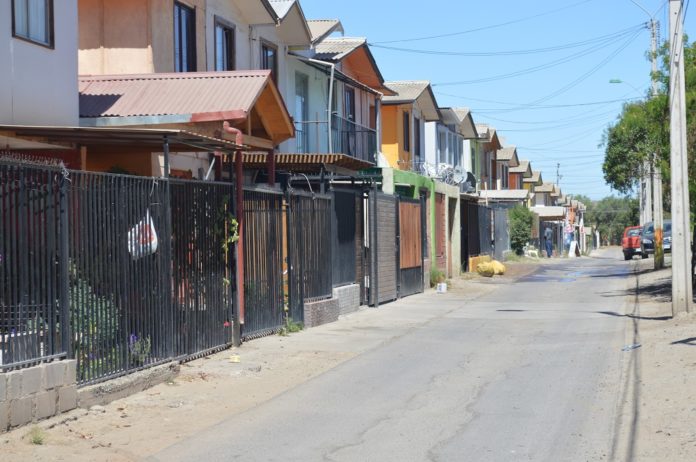 El hecho ocurrió este miércoles en el pasaje Hortensia Torres de la Villa El Molino. Crédito: Kamila M.