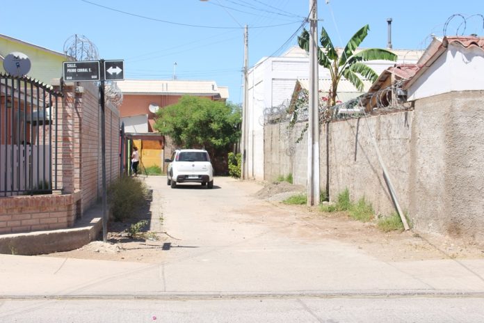 El final del pasaje María Femanias, en la tercera etapa de la Villa San Luis, es una calle corta sin salida. Crédito: Kamila M.