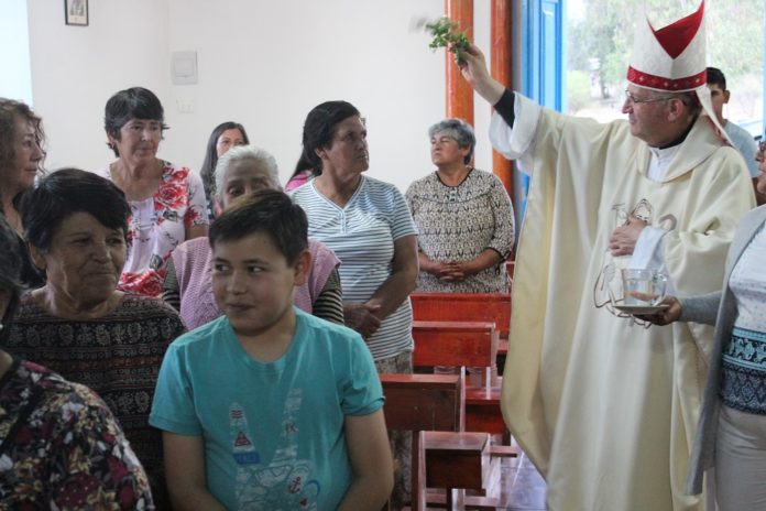 La santa misa fue presidida por el arzobispo de La Serena, mons. René Rebolledo Salinas