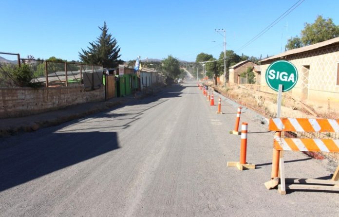 El proceso de pavimentación pretende unir a Punitaqui y Combarbalá.