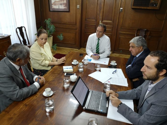 En reunión con la intendenta Lucía Pinto, el alcalde de Ovalle, Claudio Rentería, y el gobernador del Limarí, Iván Espinoza, el ministro de Bienes Nacionales, Felipe Ward, descartó la privatización del Parque Nacional Fray Jorge.