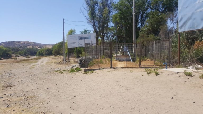 El estero de Punitaqui, que pasa por la localidad de Chalinga, se encuentra seco