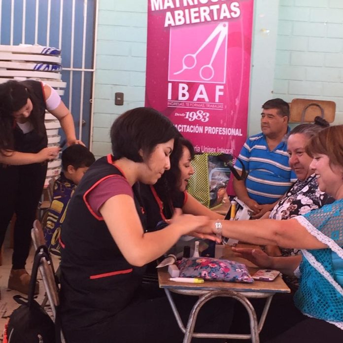 Operativos de peluquería son sólo algunas de las acciones que han emprendido como Red Solidaria de Ovalle.