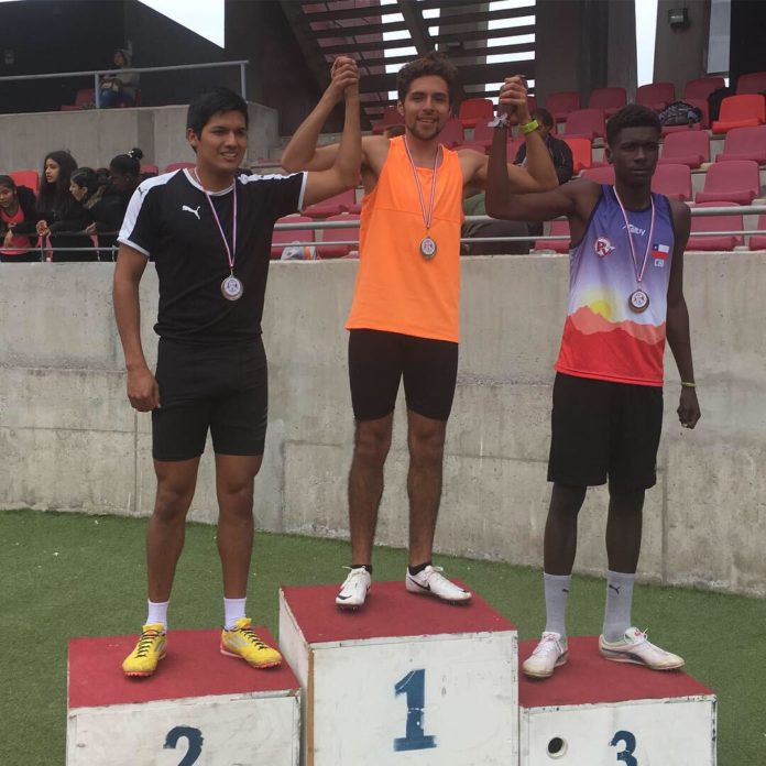 En la copa San Gerónimo de La Serena, ganó los 400 metros planos con 51.08 segundos.