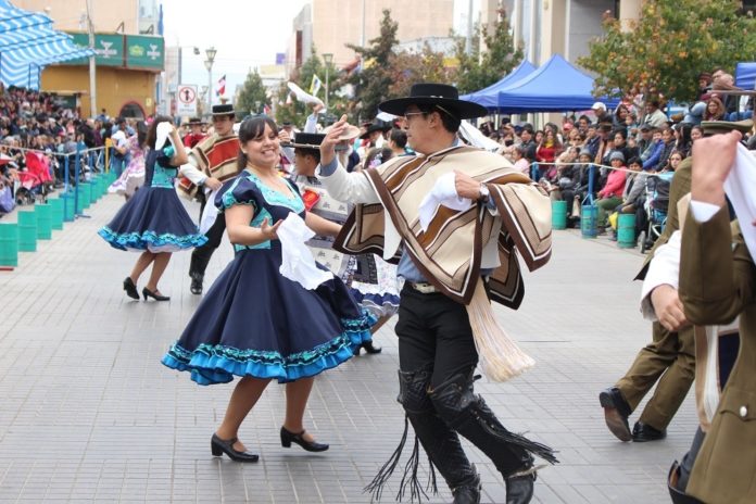 La cueca no estuvo ausente durante la jornada. Crédito: Roberto Rivas Suárez.