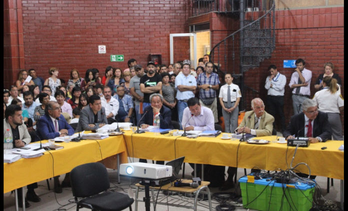 Fue en el último concejo del pasado 8 de enero, cuando se dio a conocer ante el concejo municipal, el informe de Contraloría que responsabiliza administrativamente al alcalde Claudio Rentería de un déficit en el Departamento de Educación Municipal.