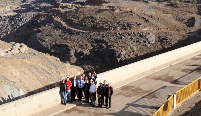 En el lugar, las autoridades recorrieron las diversas instalaciones que tendrá el embalse Valle Hermoso, próximo a ponerse en marcha.