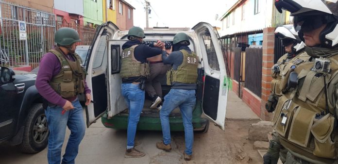 Imagen del procedimiento llevado a cabo por la SIP de Carabineros en Ovalle.