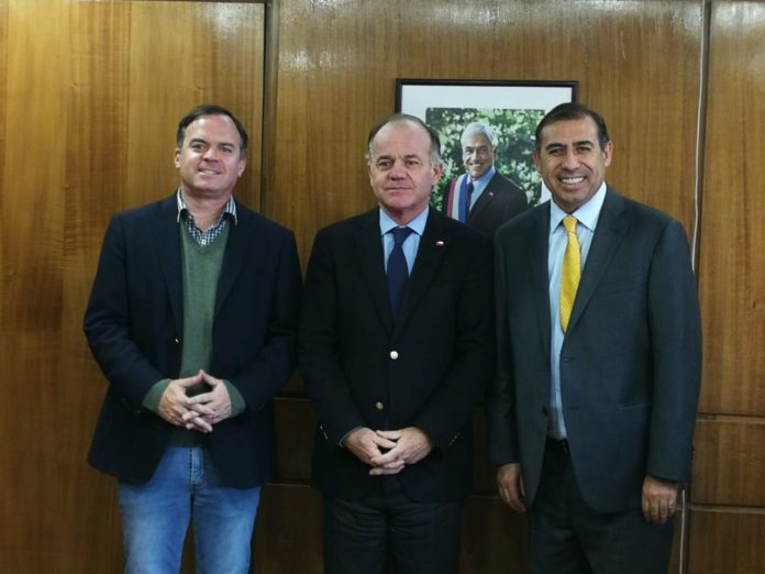 Los diputados Matías Walker y Sergio Gahona se reunieron con el ministro de Agricultura, Antonio Walker para manifestar la necesidad de que el ministerio declare la Zona de Emergencia Agrícola en la región.