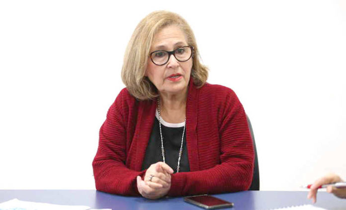 p8-9_senadora_adriana_munoz_ley_paridad_1