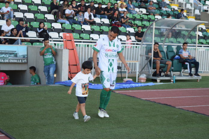 Cristian Pinto jugó por dos temporadas en el Club Social y Deportivo Ovalle