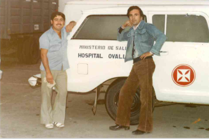 Ricardo Gana (Izquierda) en su primer día de trabajo en 1981