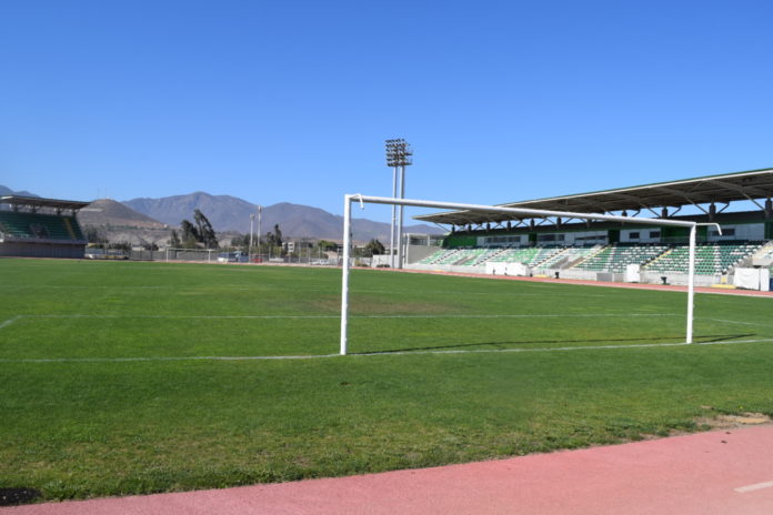 estadio_municipal_de_ovalle_resiembra_1