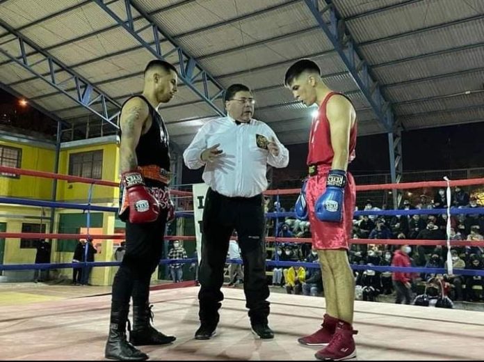 p8_velada_de_boxeo_en_la_poblacion_villalon