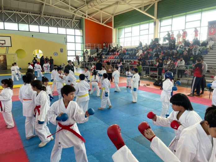 p8_jovenes_ovallinos_clasifican_a_mundial_de_karate