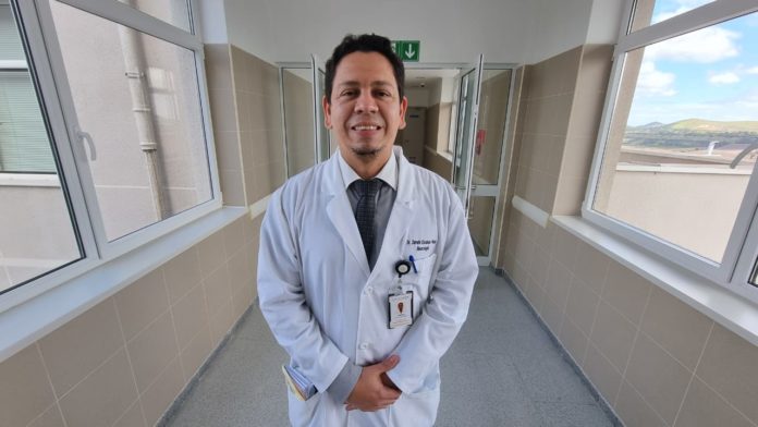 Dr. Darwin Escalona, Neurólogo Hospital de Ovalle