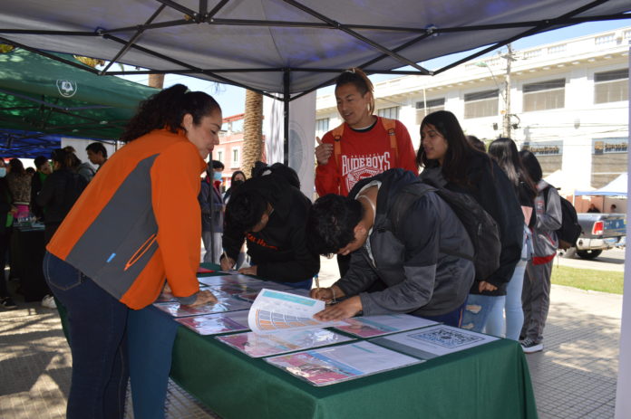 p4_feria_vocacional_plaza_2