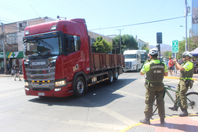 p3_foto_1_camioneros_de_ovalle_atraviesan_el_centro