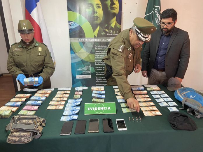 Carabineros logró recuperar la totalidad del dinero que había sido robado del servicentro.