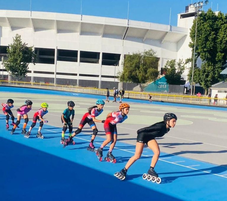 Este viernes las patinadoras del Club Deportivo y Social Limarí realizaron el reconocimiento de pista en el patinódromo del Estadio Nacional.